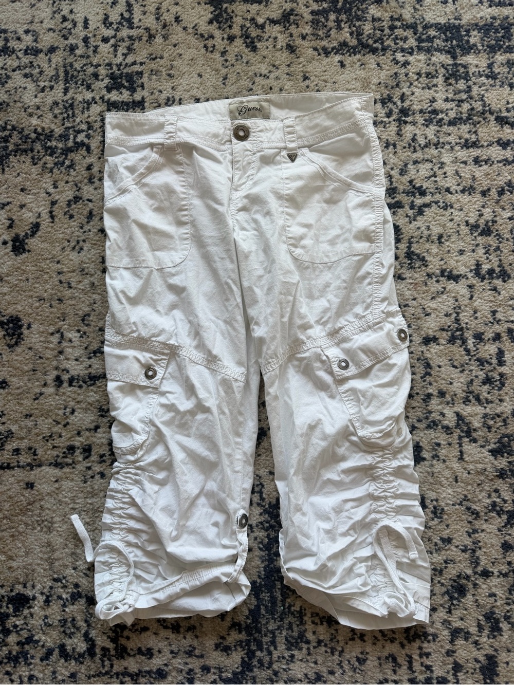 RARW VINTAGE Guess White Cargo Capri Pants with Ruched Hem